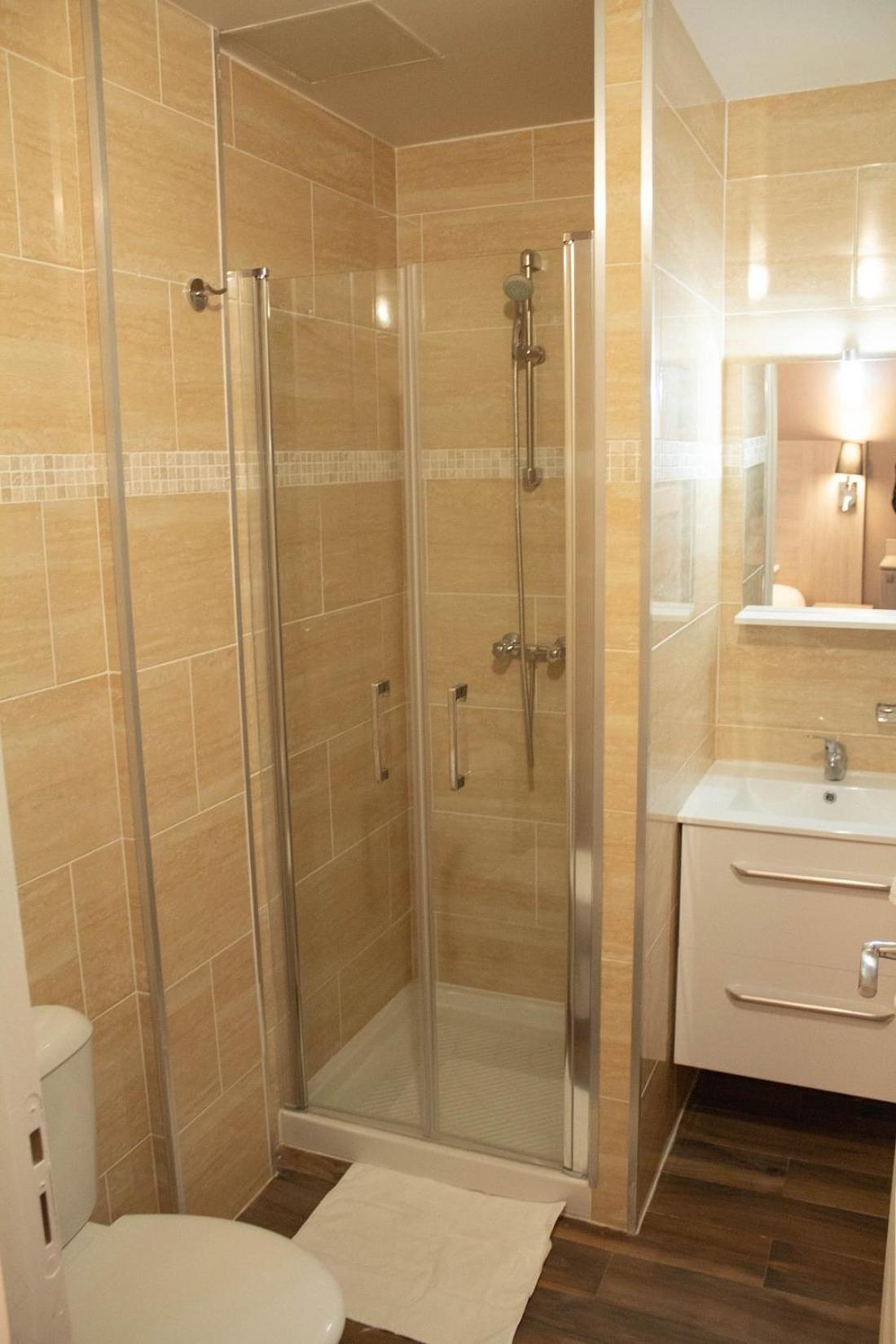 Single Room with Private Bathroom,1670065458:JPEG